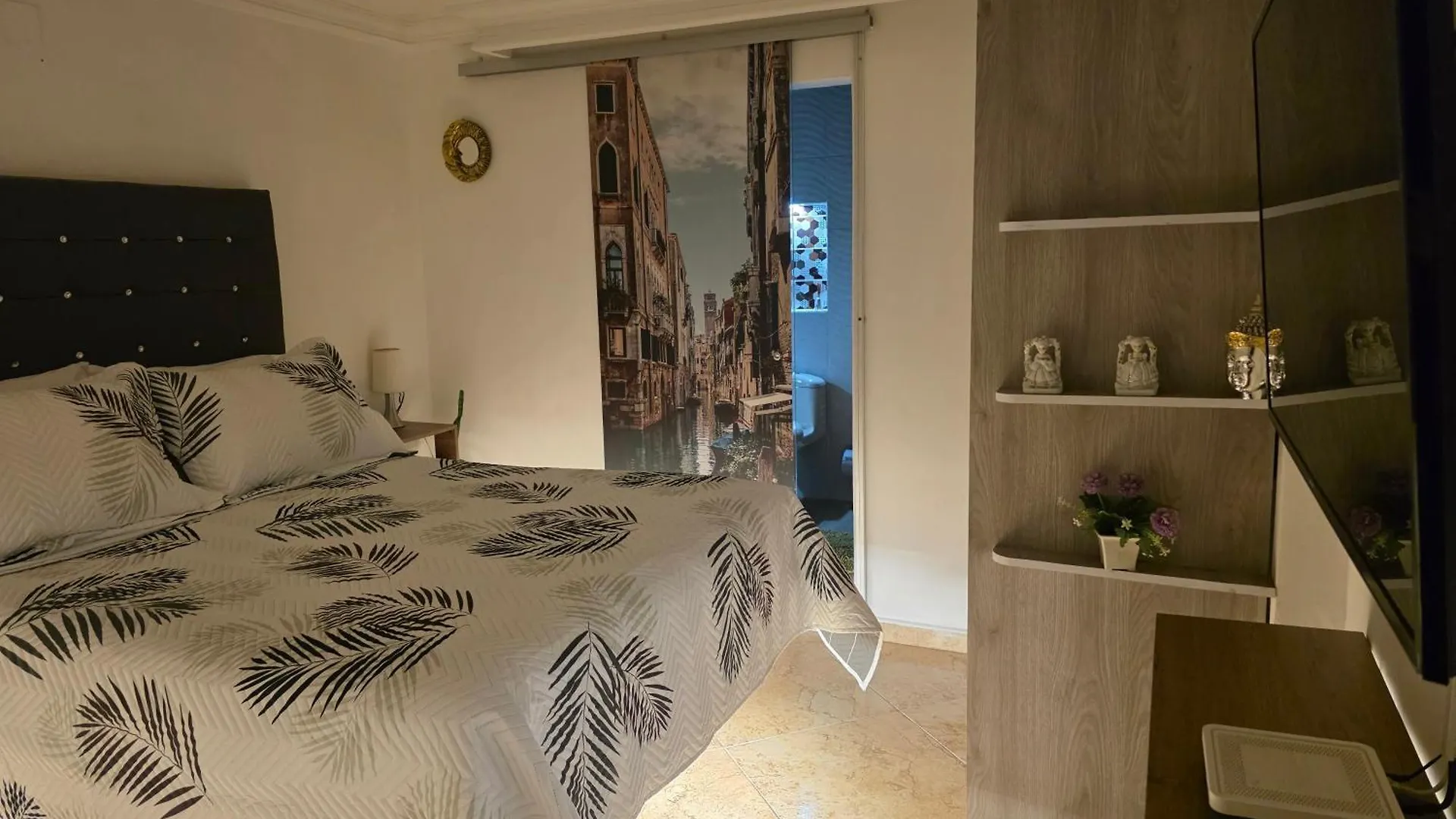 Milenium Daire Medellín 0*,
